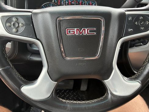 Used 2018 GMC Sierra 1500 SLE w/ SLE Value Package AWD/4WD image 11