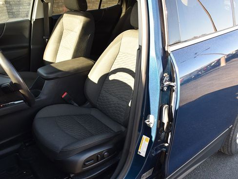 Used 2020 Chevrolet Equinox LT image 4