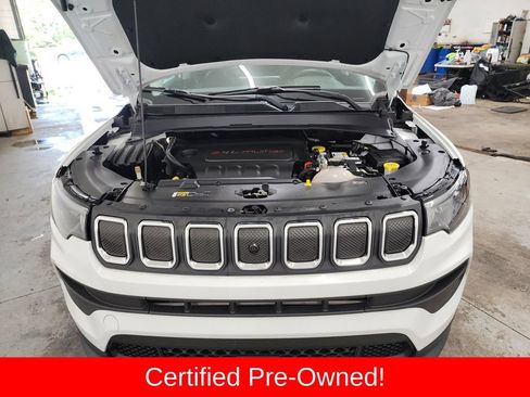 Certified 2022 Jeep Compass Latitude w/ Sun and Sound Group AWD/4WD image 34
