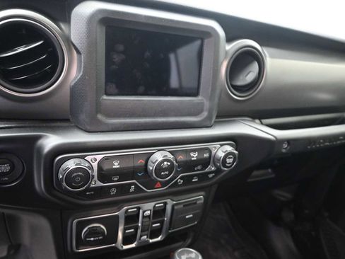 Used 2021 Jeep Wrangler Unlimited Willys image 15