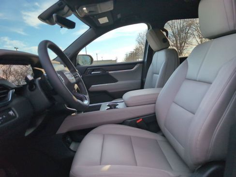 New 2026 GMC Acadia Elevation w/ Elevation Premium Package FWD image 12