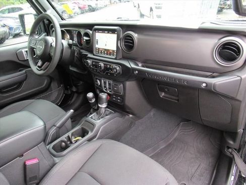 Certified 2023 Jeep Wrangler Sport S image 10