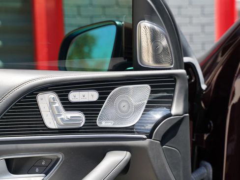 Used 2024 Mercedes-Benz Maybach GLS 600 4MATIC image 16