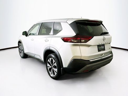 Used 2023 Nissan Rogue SV image 5