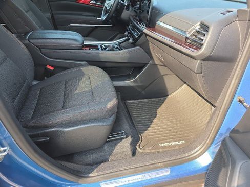 Used 2024 Chevrolet Traverse Z71 w/ LPO, Floor Liner Package AWD/4WD image 47