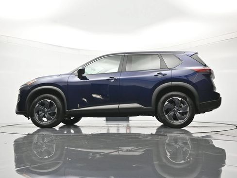 Used 2026 Nissan Rogue SV FWD image 43