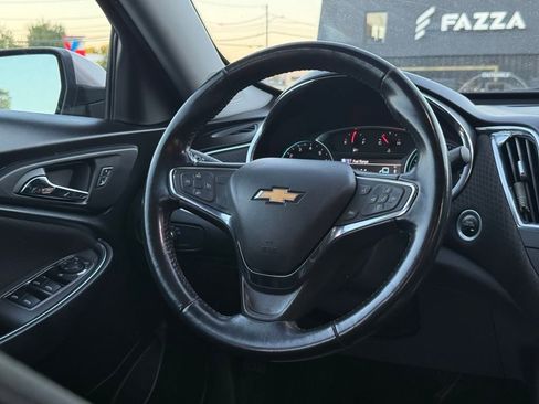 Used 2018 Chevrolet Malibu LT image 19