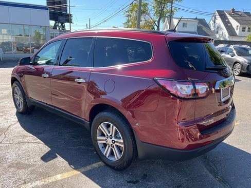 Used 2017 Chevrolet Traverse LT image 7