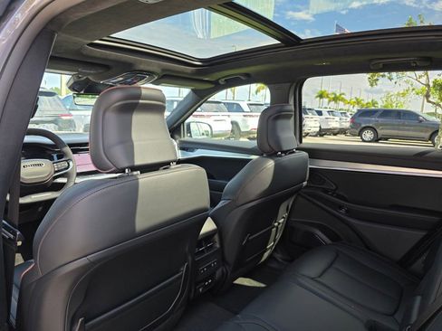 New 2024 Jeep Wagoneer Launch Edition AWD/4WD image 9