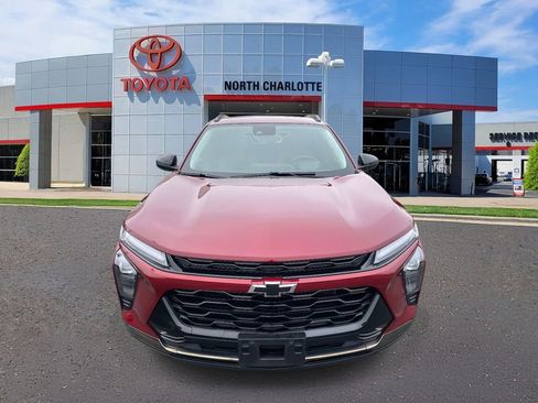 Used 2024 Chevrolet Trax ACTIV w/ Sunroof Package image 5