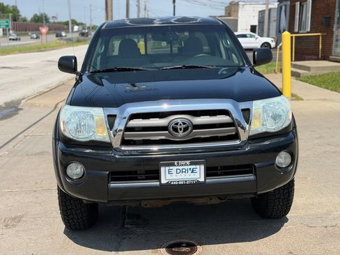 Used 2010 Toyota Tacoma 4x4 Access Cab V6 image 2
