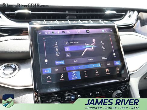 Used 2022 Jeep Grand Cherokee Limited 4xe w/ Luxury Tech Group II AWD/4WD image 37
