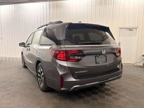 Used 2025 Honda Odyssey EX-L image 3