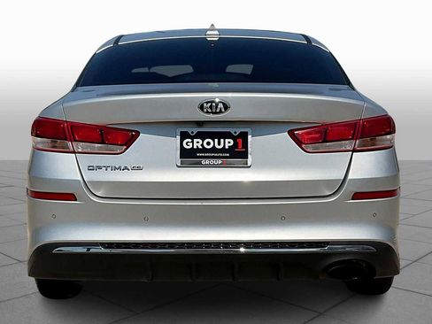 Used 2020 Kia Optima LX image 4