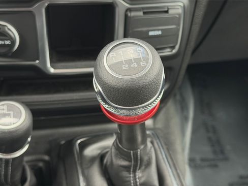 Used 2024 Jeep Wrangler Sport AWD/4WD image 24