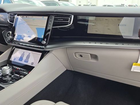 New 2026 Jeep Grand Wagoneer Summit AWD/4WD image 10