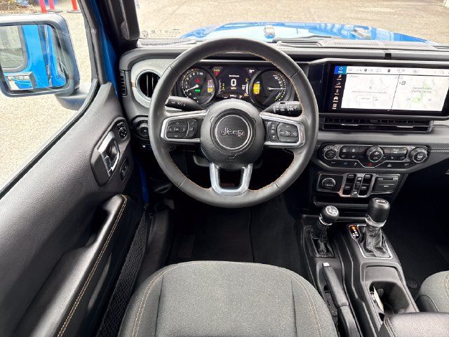 Used 2024 Jeep Wrangler Unlimited Sahara AWD/4WD image 30