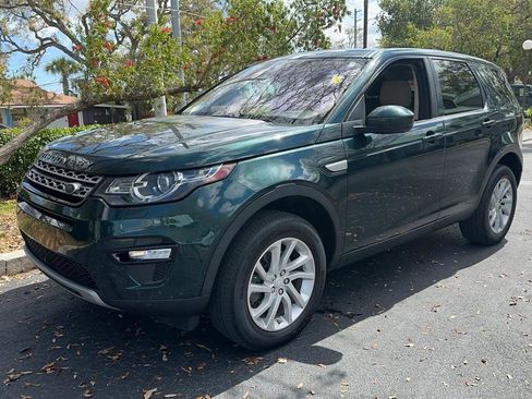 Used 2017 Land Rover Discovery Sport HSE image 4