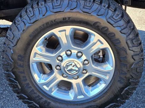 Used 2023 RAM 2500 Big Horn w/ Level 1 Equipment Group image 9