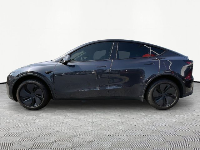 Used 2026 Tesla Model Y 2WD image 4