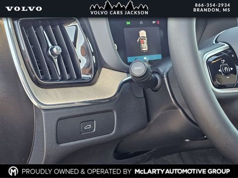New 2026 Volvo XC60 B5 Plus w/ Protection Package Premier AWD/4WD image 20