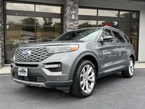 Used 2021 Ford Explorer Platinum w/ Equipment Group 601A AWD/4WD image 28