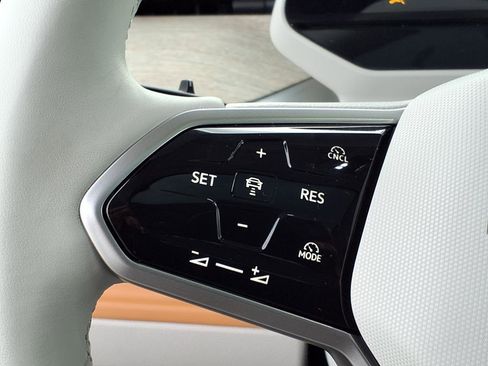 New 2025 Volkswagen ID. Buzz 1st Edition image 18