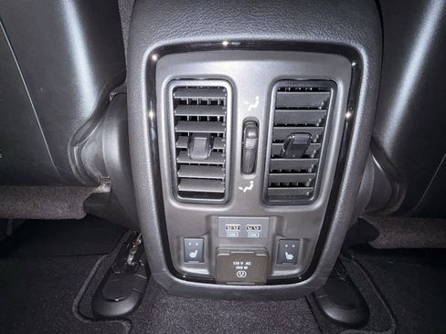 Used 2025 Dodge Durango GT image 17