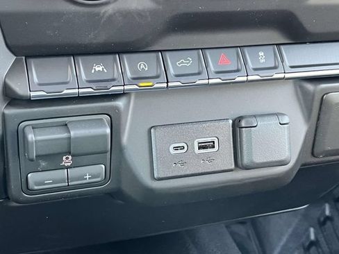New 2026 Chevrolet Silverado 1500 W/T w/ WT Value Package AWD/4WD image 19