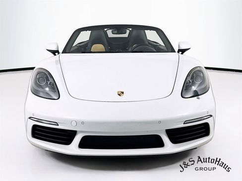Used 2018 Porsche 718 Boxster S image 2