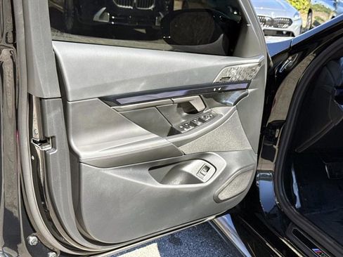 Used 2025 BMW M5 w/ Executive Package image 16