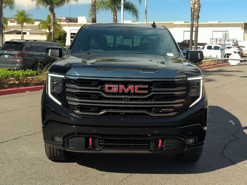 Used 2022 GMC Sierra 1500 AT4 w/ AT4 Premium Package image 3
