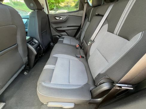 Used 2025 Chevrolet Blazer LT FWD image 27