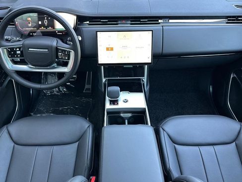 New 2026 Land Rover Range Rover Long Wheelbase SE AWD/4WD image 14