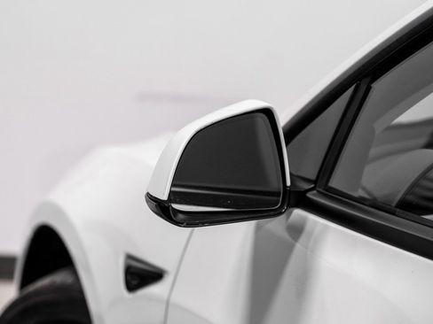 Used 2023 Tesla Model 3 Standard Range image 38