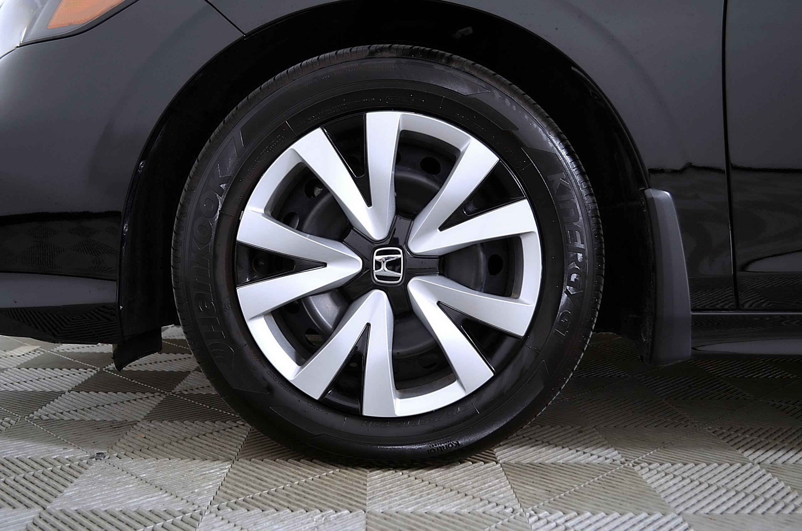 Used 2025 Honda Civic LX image 11