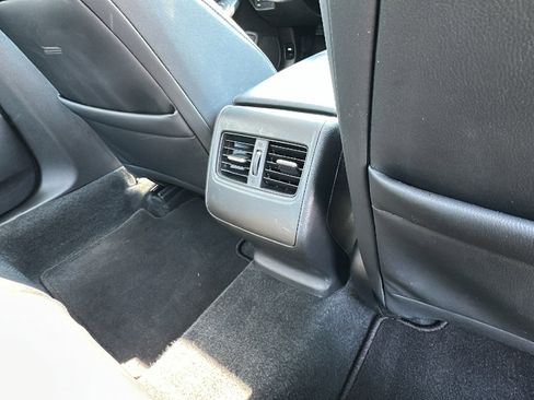 Used 2018 Honda Accord Touring image 27