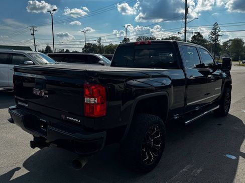 Used 2019 GMC Sierra 2500 Denali AWD/4WD image 6
