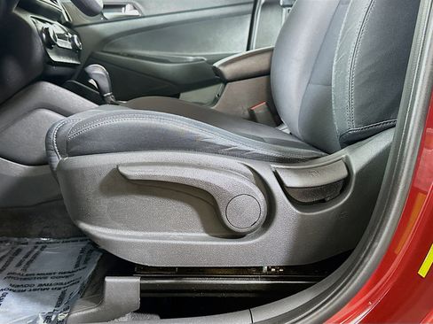Used 2019 Hyundai Tucson SE AWD/4WD image 18