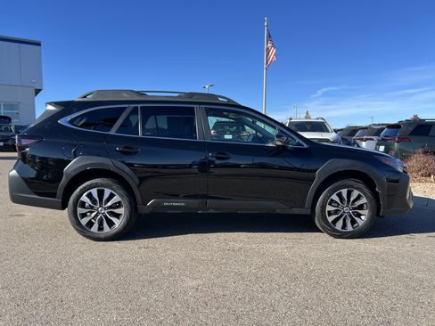 Used 2025 Subaru Outback Limited w/ Tech Package 3 image 9