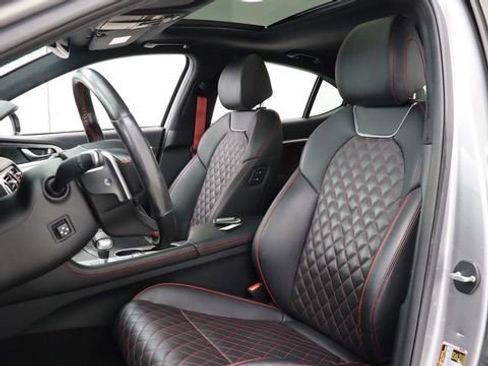 Used 2023 Genesis G70 3.3T w/ Sport Prestige Package RWD image 13