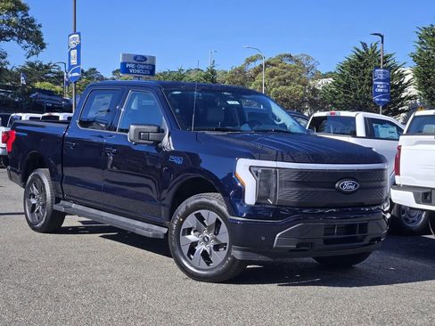New 2025 Ford F150 Lightning Flash AWD/4WD image 18