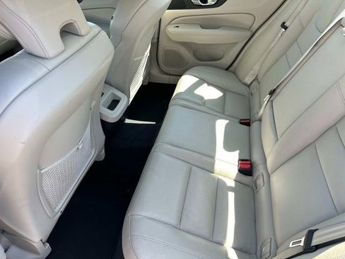 Used 2024 Volvo S60 B5 Plus image 19
