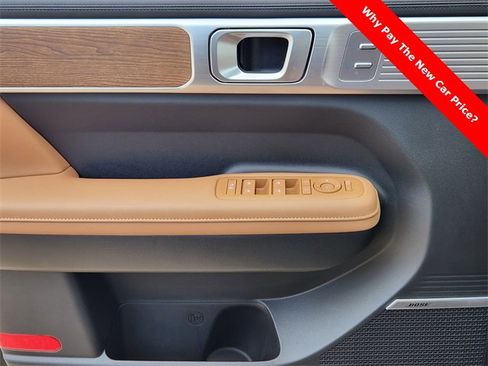 Certified 2025 Hyundai Santa Fe Limited image 17