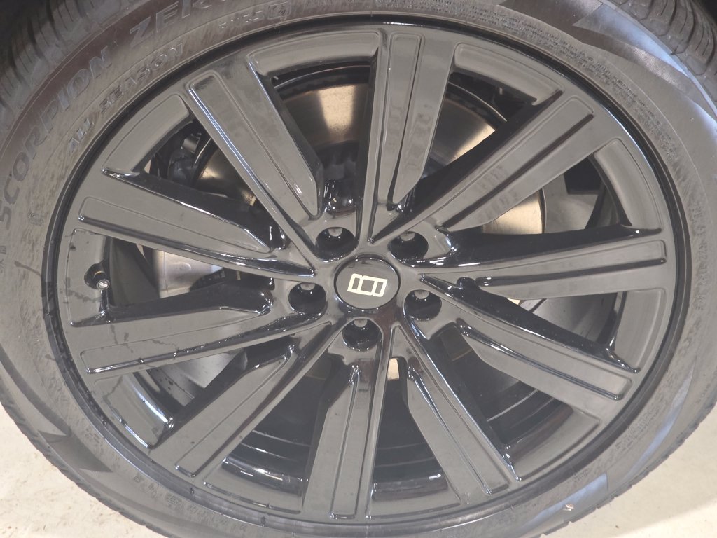 New 2027 Land Rover Range Rover Long Wheelbase SE AWD/4WD image 8