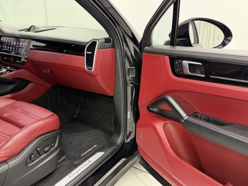 Certified 2022 Porsche Cayenne S image 22