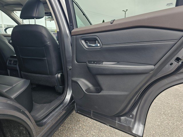 Certified 2023 Nissan Rogue SV w/ SV Premium B Package AWD/4WD image 15