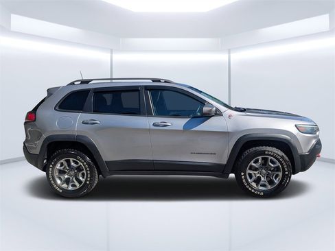 Used 2019 Jeep Cherokee Trailhawk w/ Comfort/Convenience Group image 3