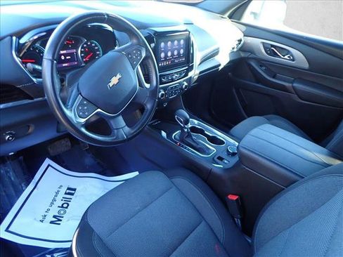 Used 2022 Chevrolet Traverse LT image 11