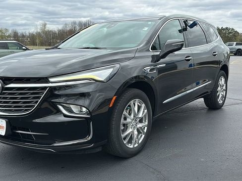 Used 2023 Buick Enclave Essence w/ Experience Buick Package FWD image 3